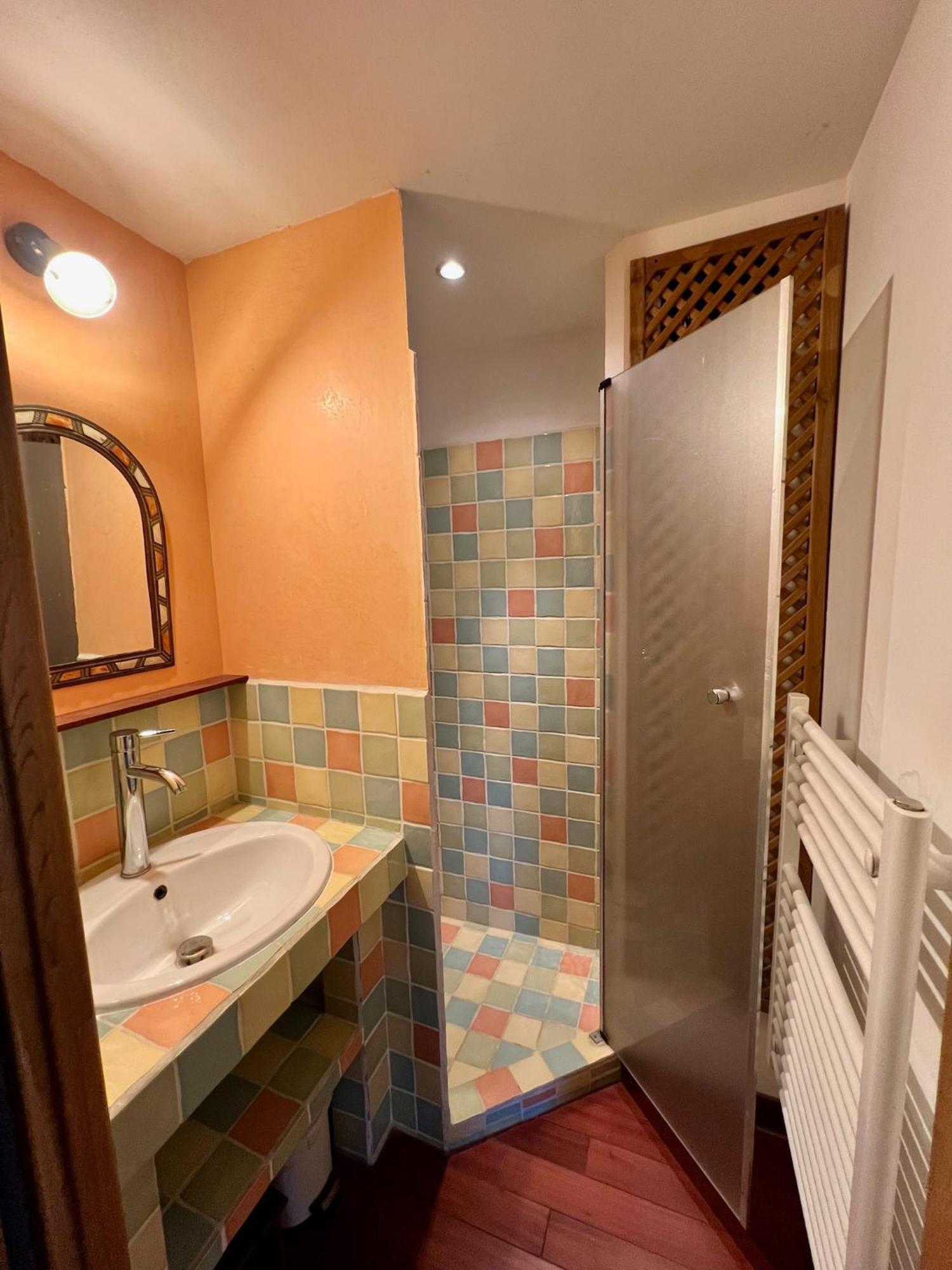 Les Garennes Hotel Saint-Uze Екстериор снимка