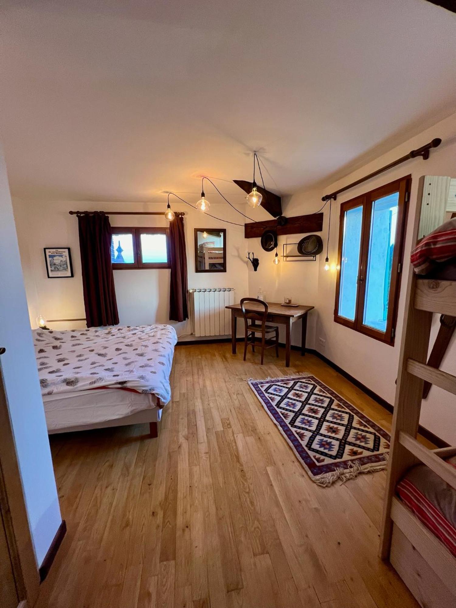 Les Garennes Hotel Saint-Uze Екстериор снимка