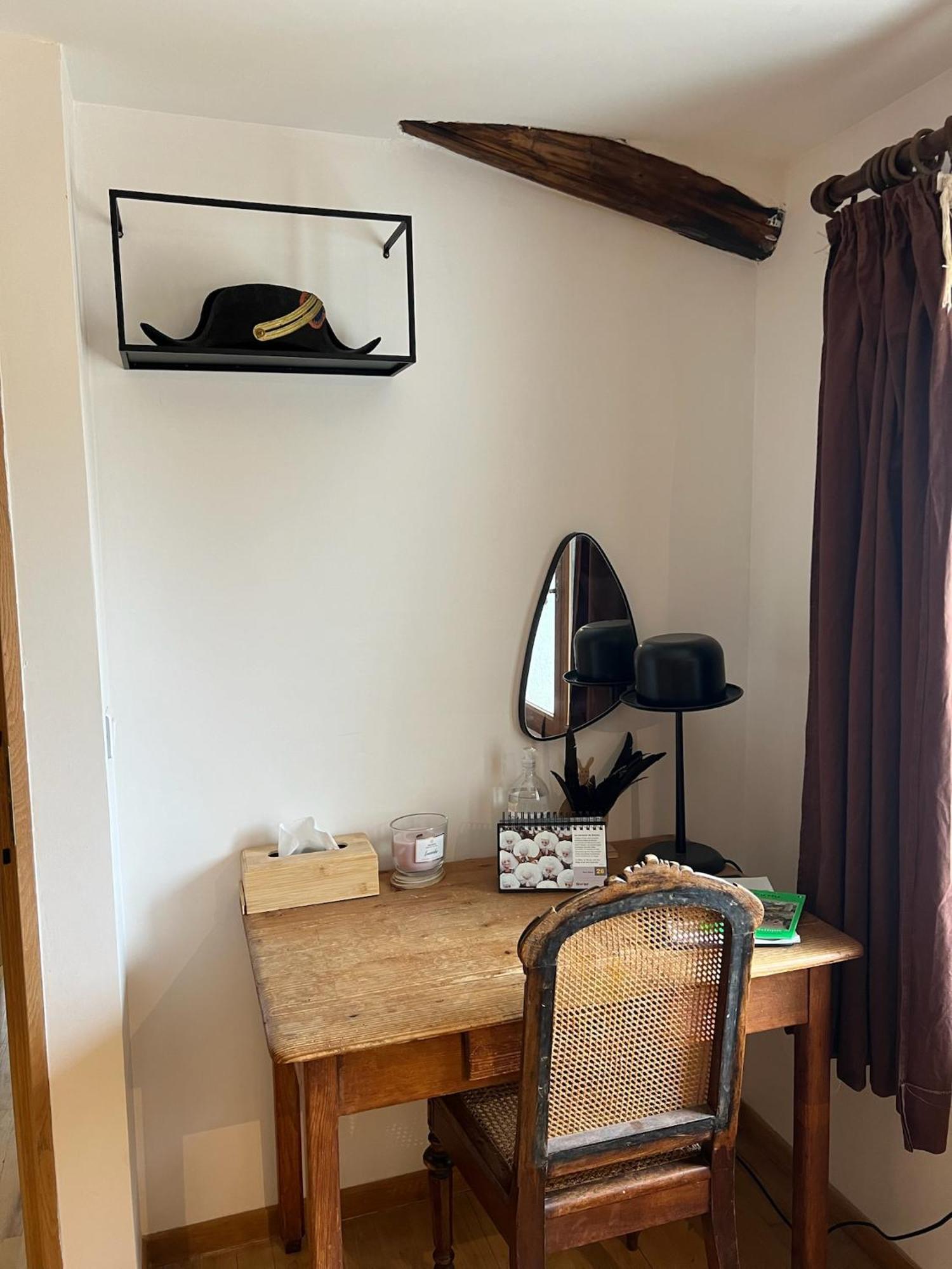 Les Garennes Hotel Saint-Uze Екстериор снимка