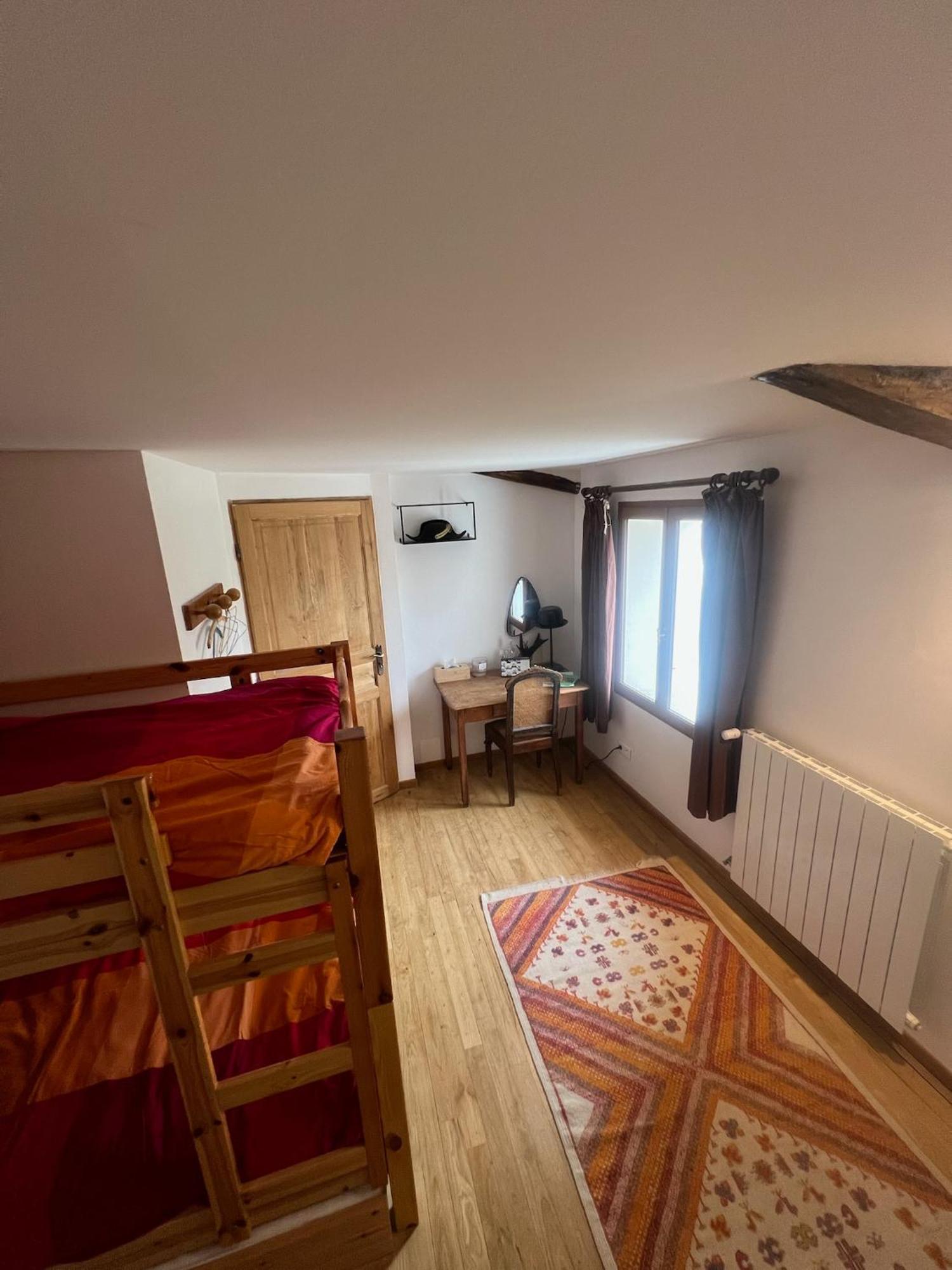Les Garennes Hotel Saint-Uze Екстериор снимка