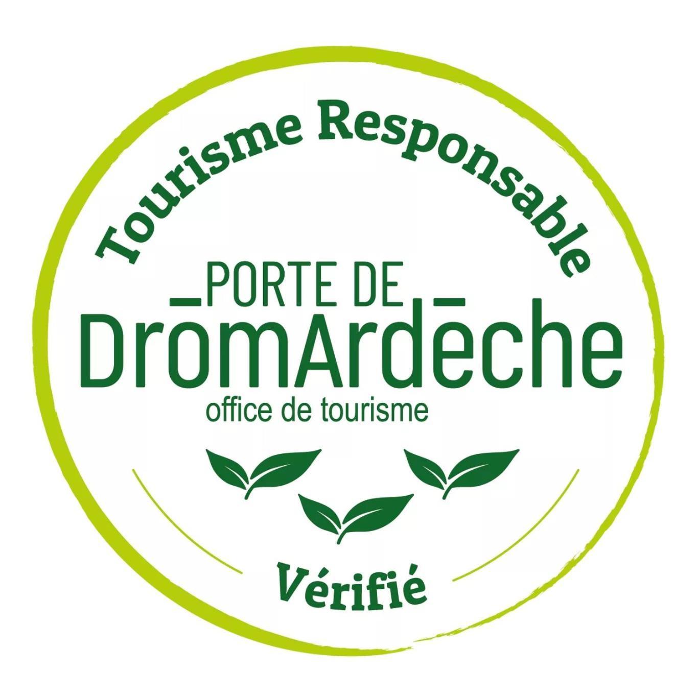 Les Garennes Hotel Saint-Uze Екстериор снимка